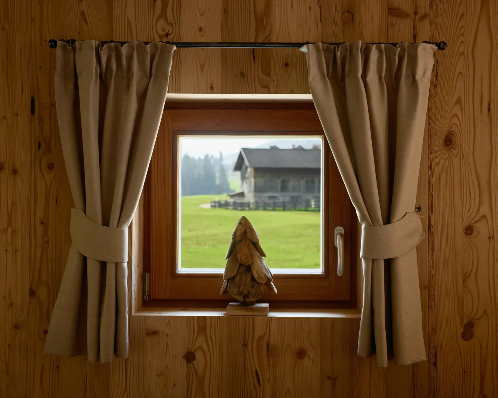 Chalet la Varieté view