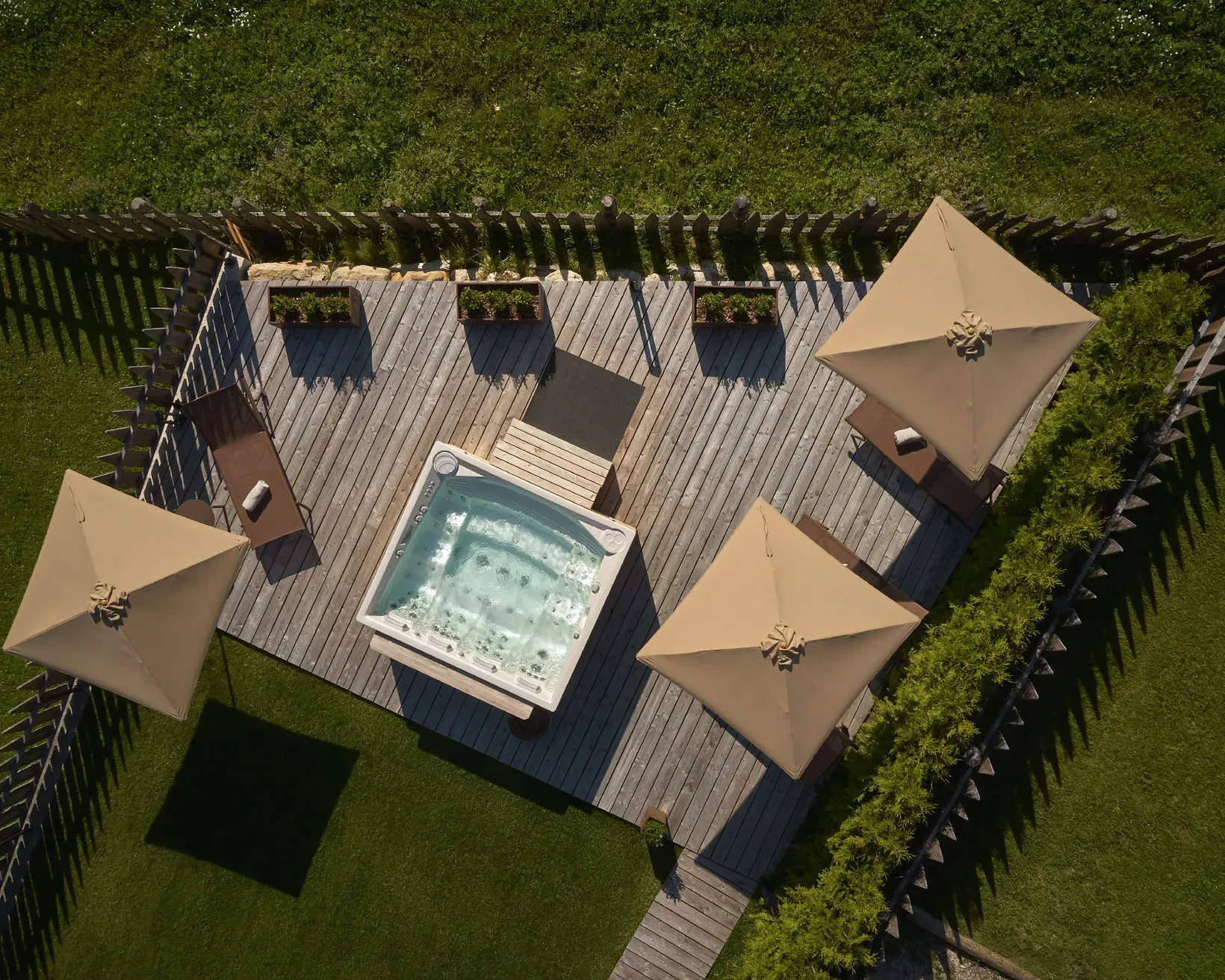 80 1544 les villes 10 08 25 visciani ph